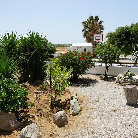 Zanneta & Aparthotel Mikri Vigla