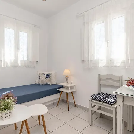 Zanneta & Mikri Vigla