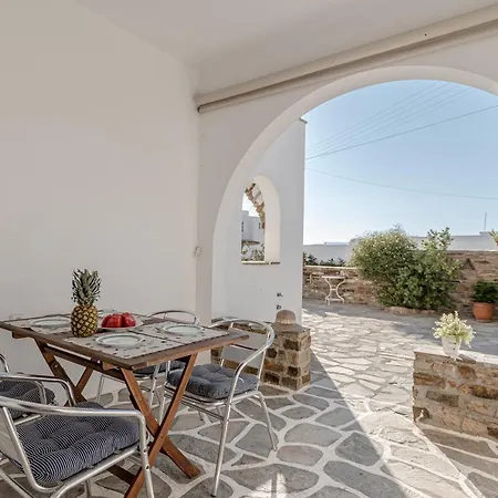 Zanneta & Aparthotel Mikri Vigla