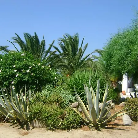 Zanneta & Aparthotel Mikri Vigla