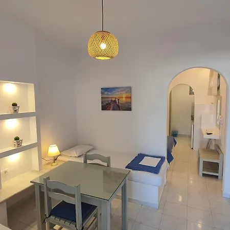 Zanneta & Aparthotel Mikri Vigla