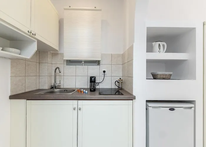 Ξενοδοχείο με διαμερίσματα Zanneta & Μικρή Βίγλα